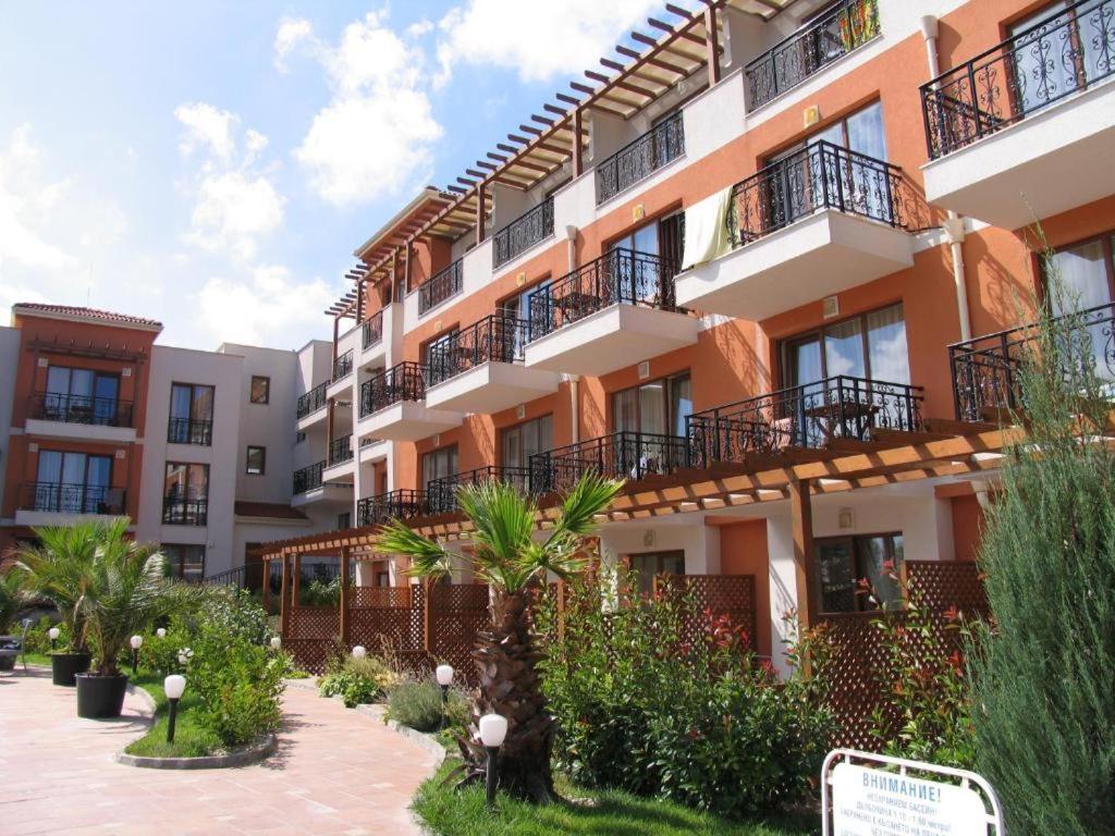 Hotel Paradise Garden Черноморец Екстериор снимка