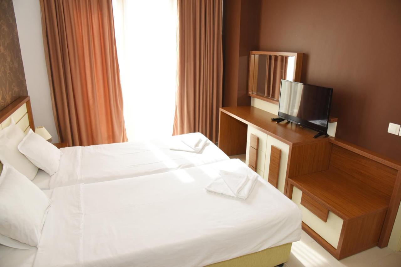 Hotel Paradise Garden Черноморец Екстериор снимка