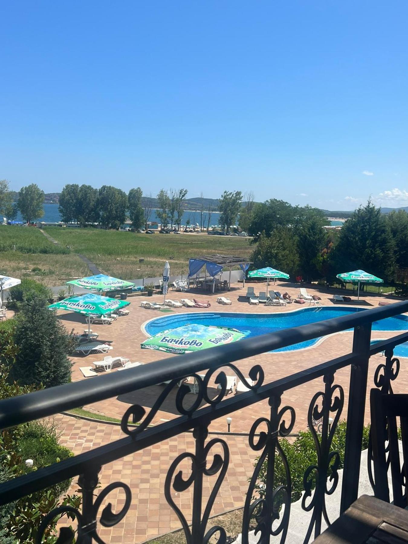 Hotel Paradise Garden Черноморец Екстериор снимка